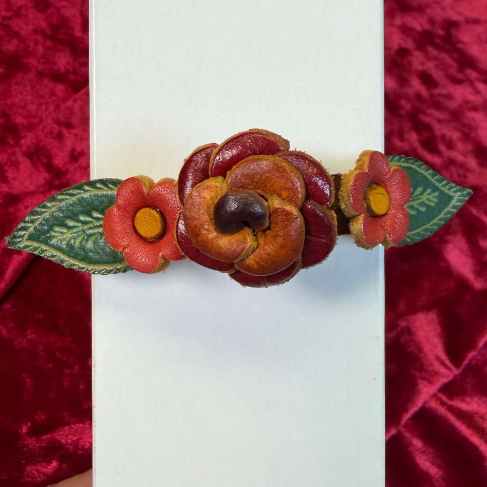 Vintage Leather 3D Flower Snap Bracelet 8"  NWB